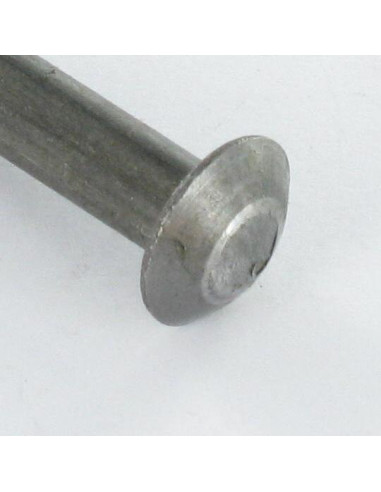 Rebite de ferro de cabeça plana cabeça oval 2,6X14 +0 -0,10 Aço bruto