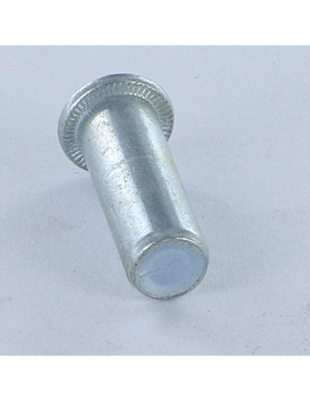 Porca rebite cabeça plana tapada M6X20,5 ACPB 30 Aço zinco branco